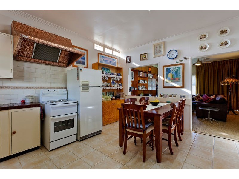 2 Longmore Street, Kangaroo Flat VIC 3555