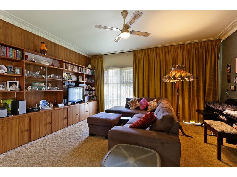 2 Longmore Street, Kangaroo Flat VIC 3555