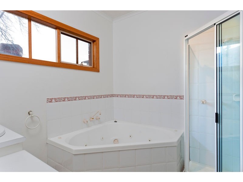 3 Mayo Court, Golden Square VIC 3555
