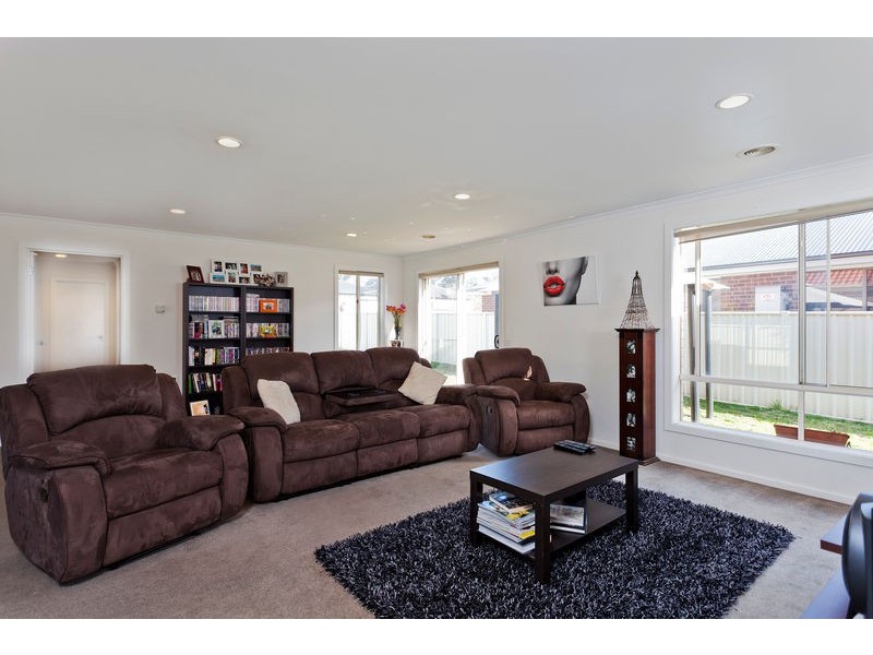 6 Peacock Drive, Epsom VIC 3551