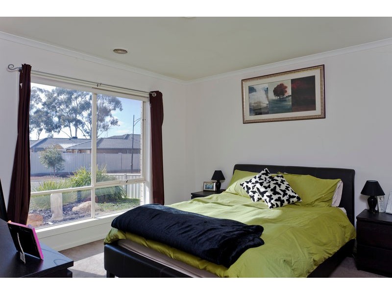6 Peacock Drive, Epsom VIC 3551