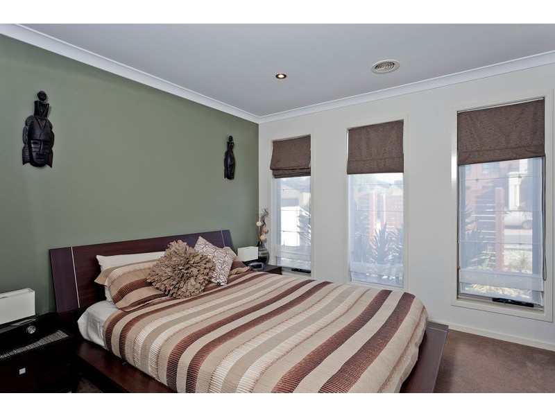 8 Huntingdale Avenue, Eaglehawk VIC 3556