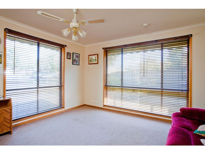 1/124 Upper Road, California Gully VIC 3556