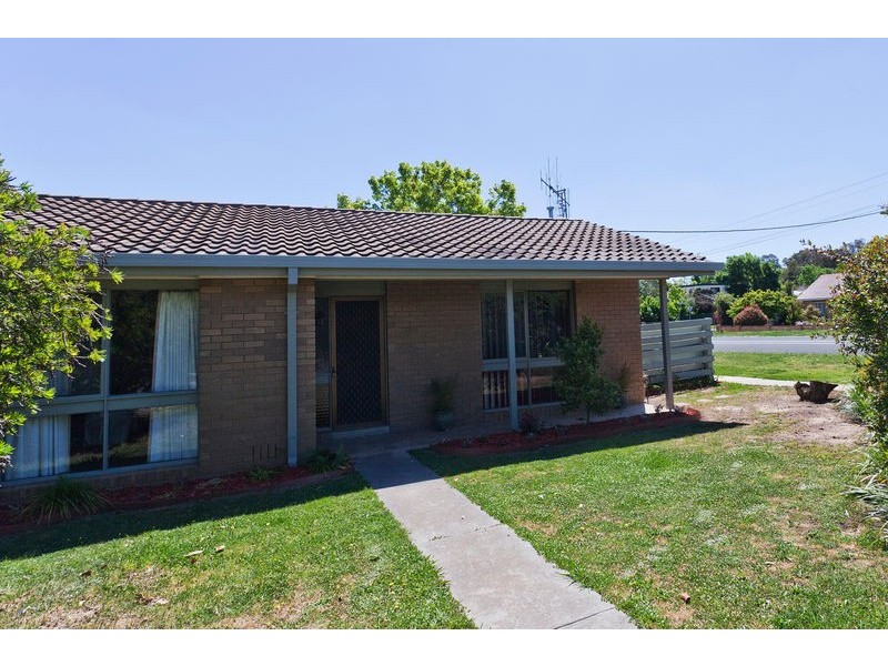 1/1 Mijuda Court, Flora Hill VIC 3550