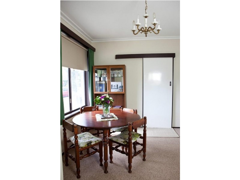 14 Carolin Street, Flora Hill VIC 3550