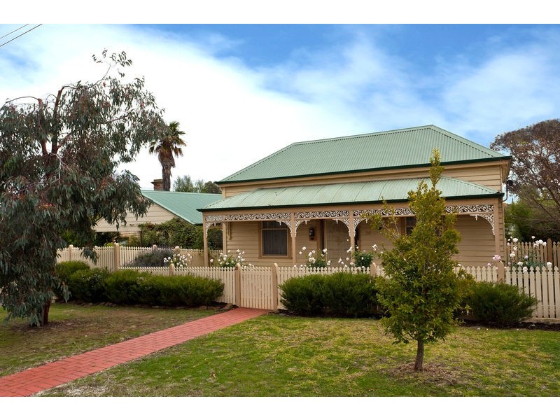 20 Horace Street, Quarry Hill VIC 3550