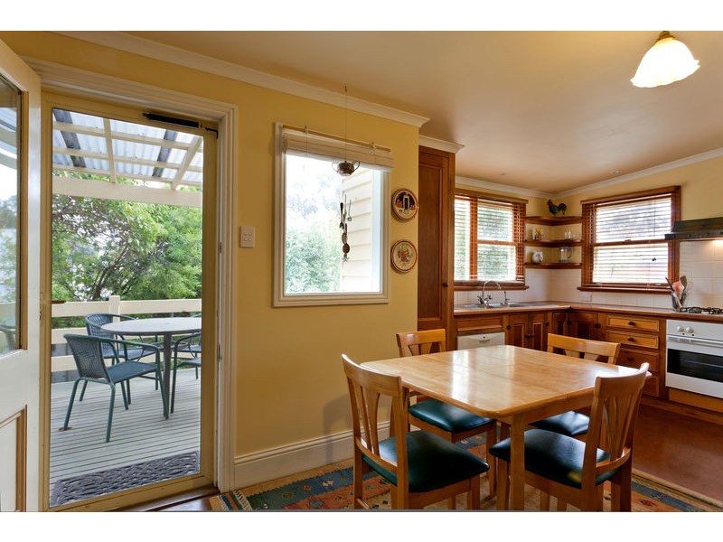 20 Horace Street, Quarry Hill VIC 3550