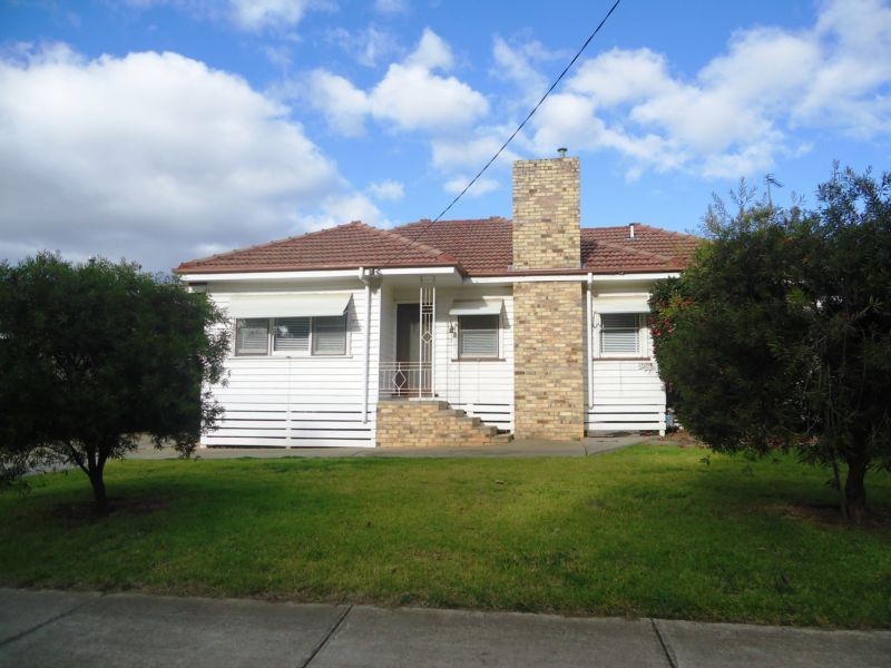 15 Inglewood Street, Golden Square VIC 3555