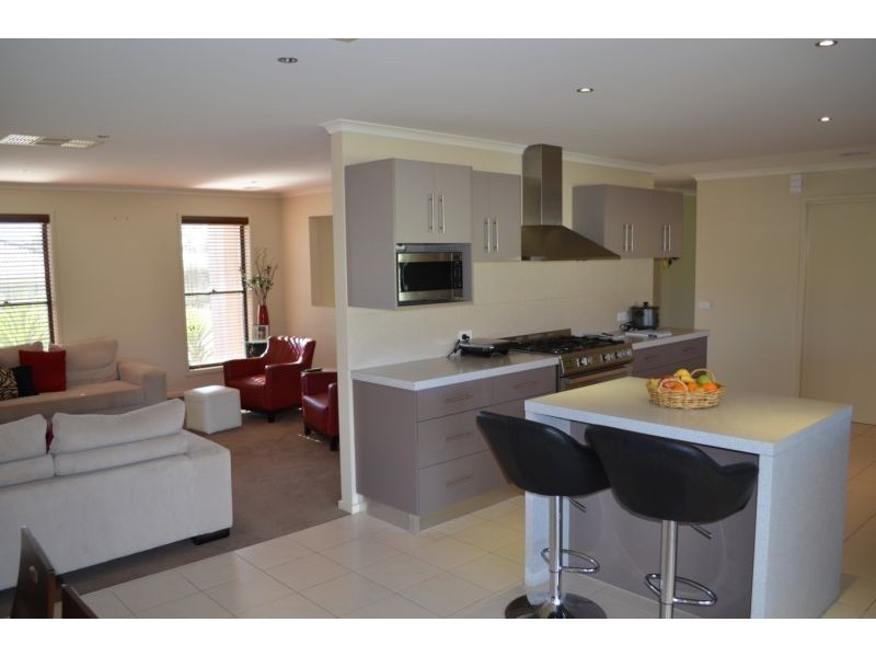 28 Lower Beckhams Road, Maiden Gully VIC 3551