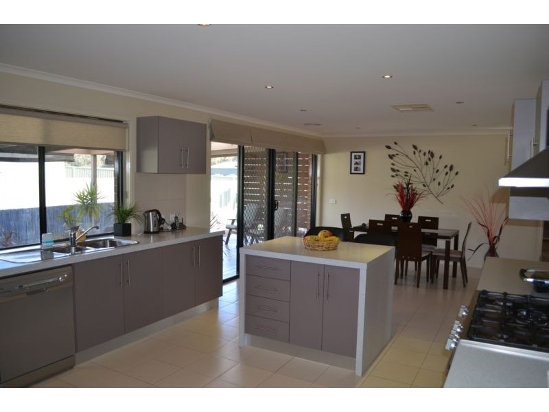 28 Lower Beckhams Road, Maiden Gully VIC 3551