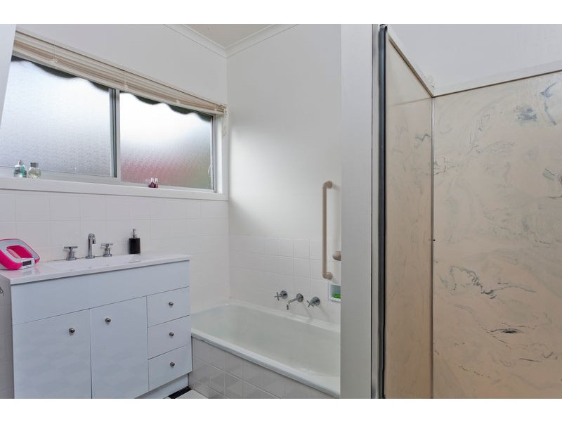 292 MacKenzie Street, Golden Square VIC 3555