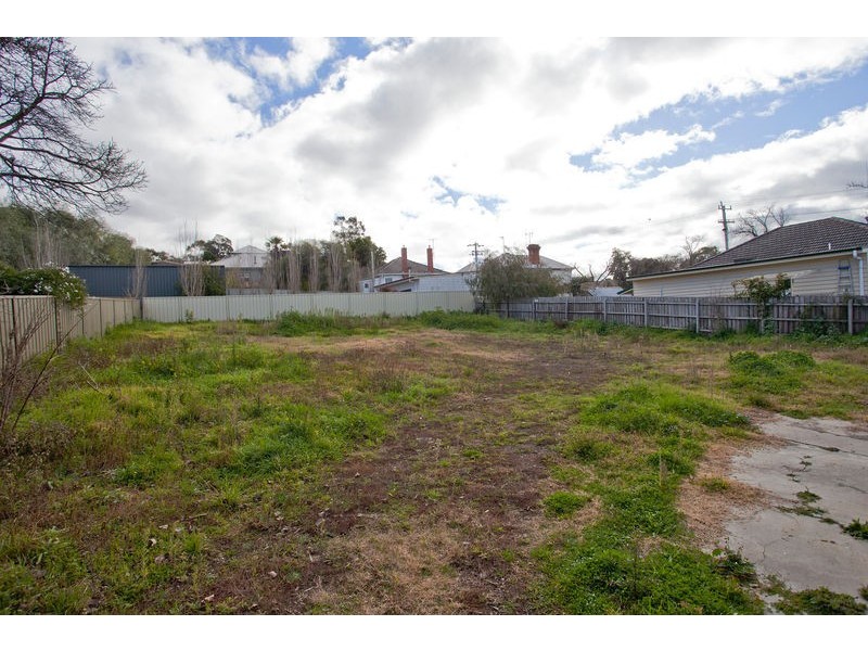 292 MacKenzie Street, Golden Square VIC 3555