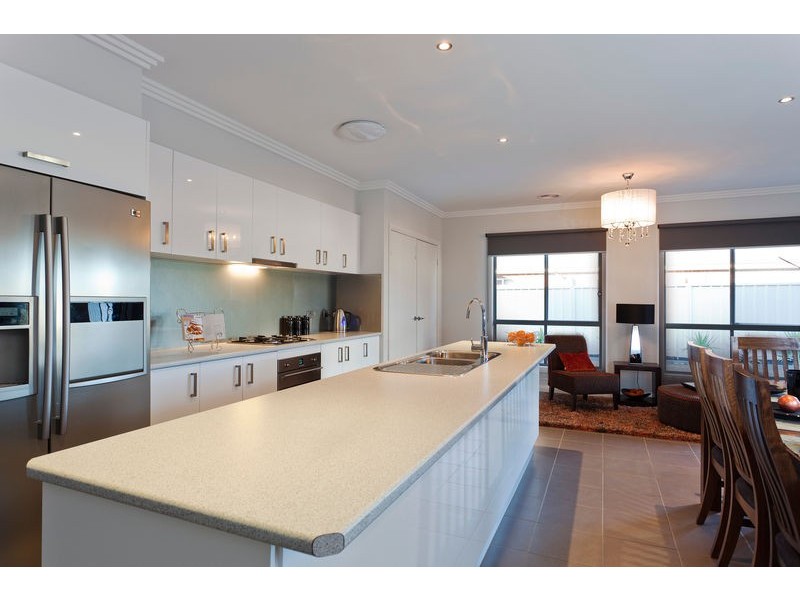 16 Garden Drive, Epsom VIC 3551