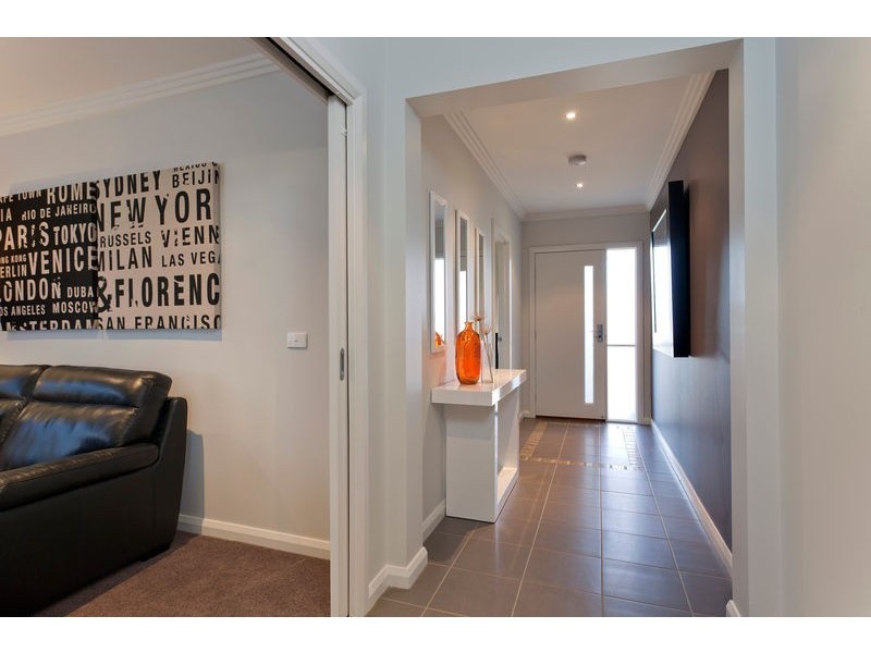 16 Garden Drive, Epsom VIC 3551