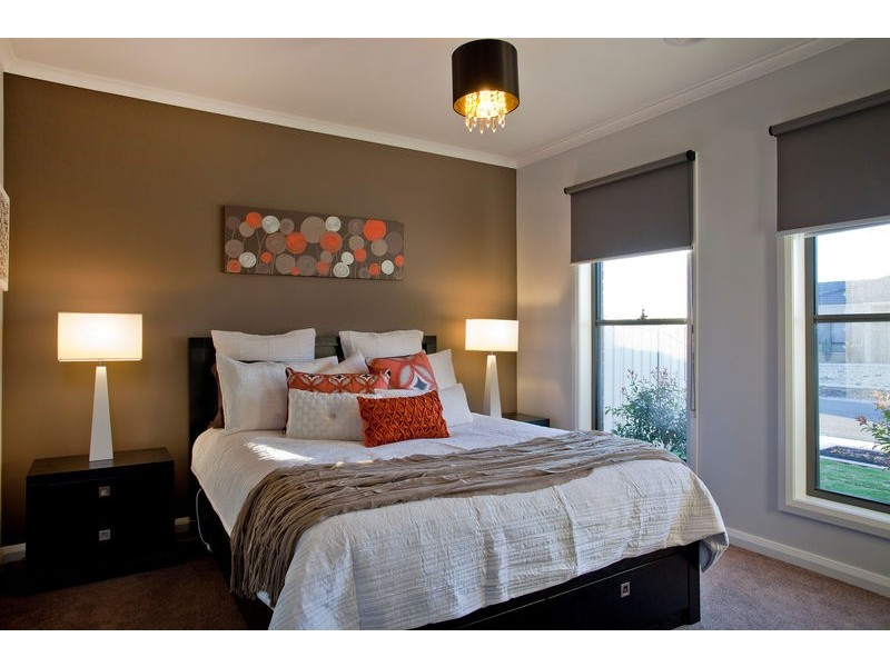 16 Garden Drive, Epsom VIC 3551