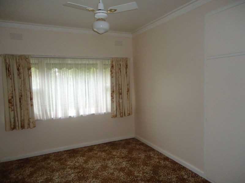 10 Morrison Street, Kangaroo Flat VIC 3555