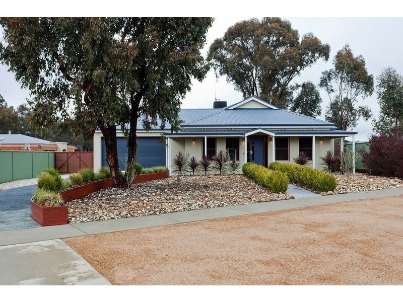 9 Shetland Road, Junortoun VIC 3551