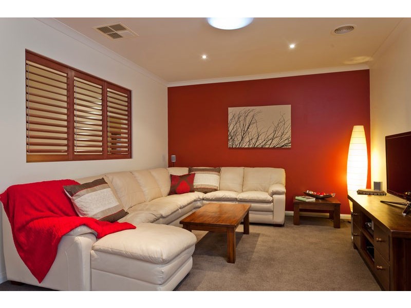 9 Shetland Road, Junortoun VIC 3551