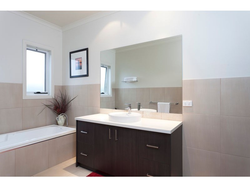 9 Shetland Road, Junortoun VIC 3551