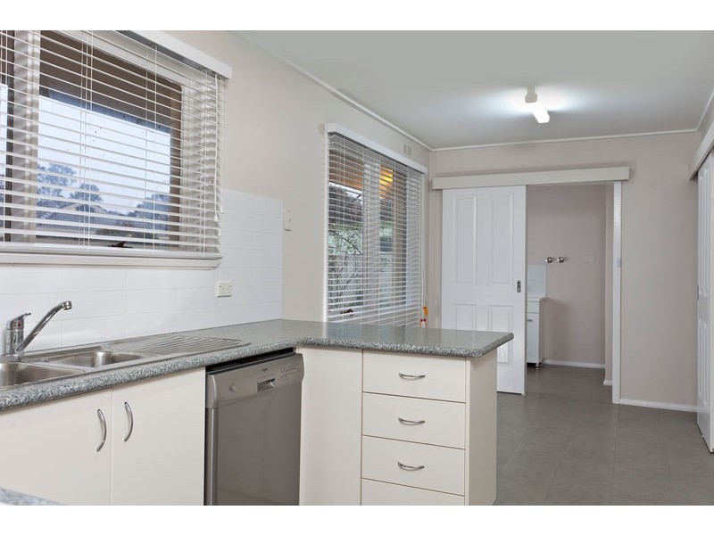 10 Strathdale Crescent, Strathdale VIC 3550