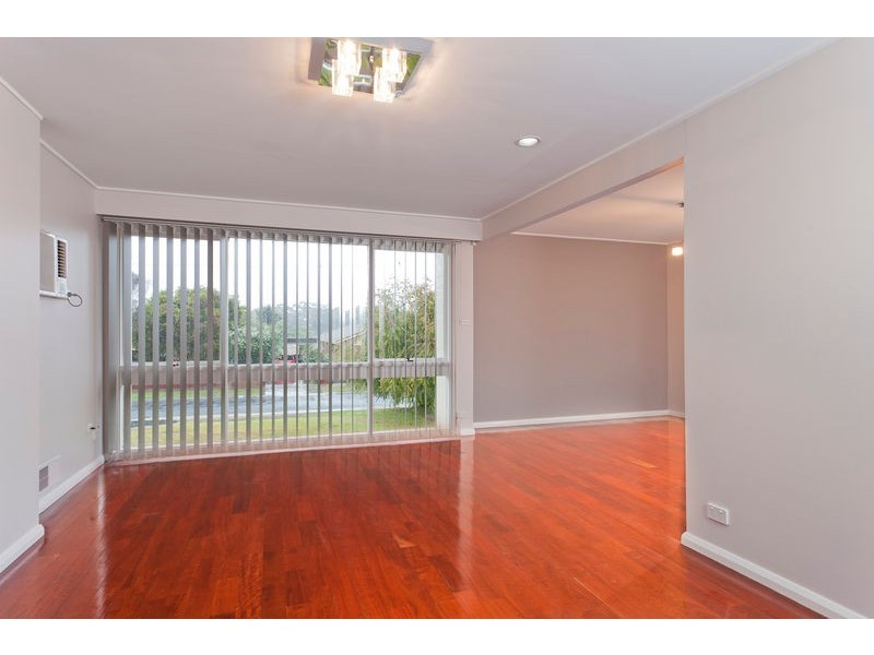 10 Strathdale Crescent, Strathdale VIC 3550