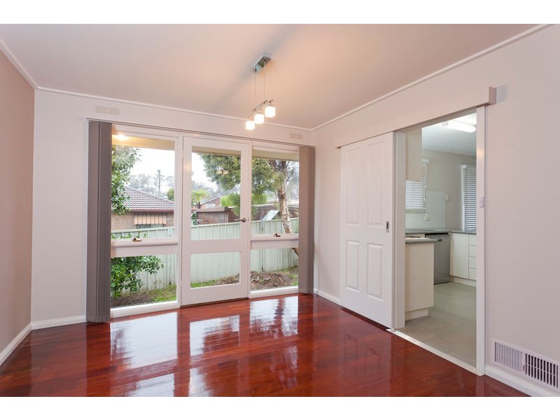 10 Strathdale Crescent, Strathdale VIC 3550