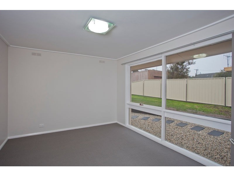 10 Strathdale Crescent, Strathdale VIC 3550