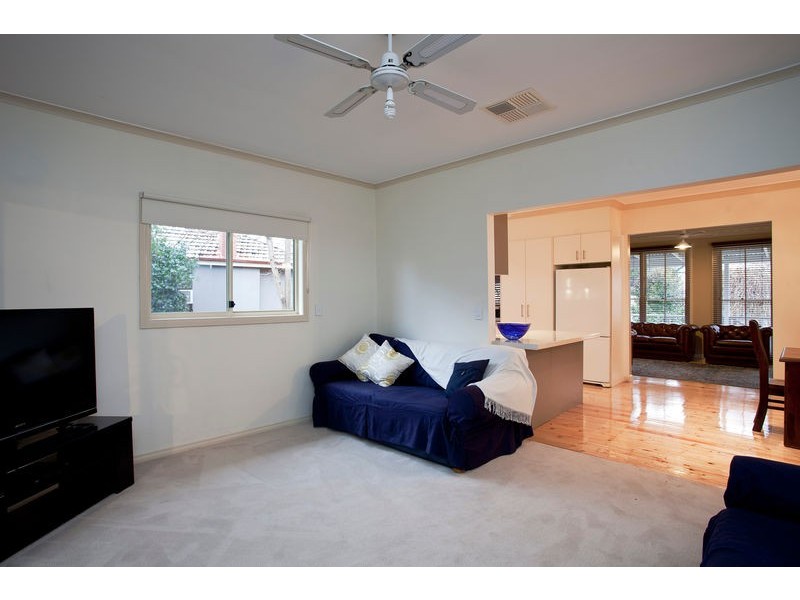 18 Rodney Street, Quarry Hill VIC 3550