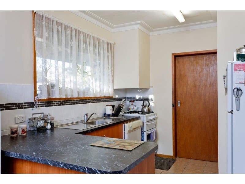 5 Bowles Street, Kangaroo Flat VIC 3555