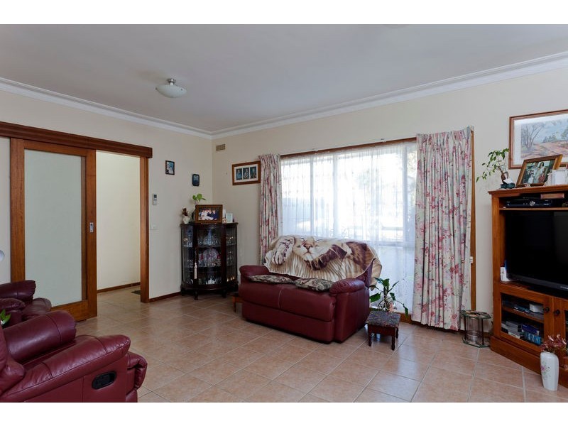 5 Bowles Street, Kangaroo Flat VIC 3555