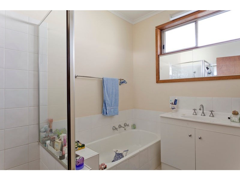 5 Bowles Street, Kangaroo Flat VIC 3555