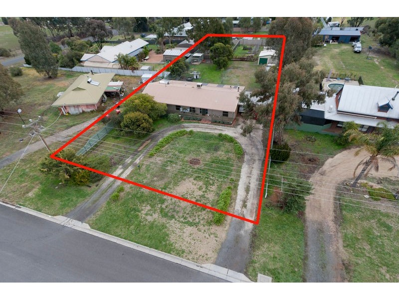 16 Rennie Street, Huntly VIC 3551
