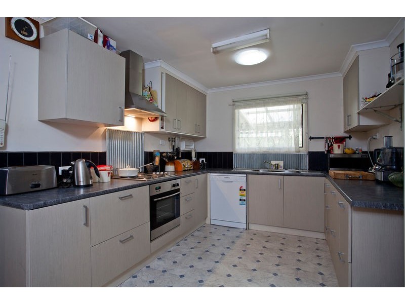 16 Rennie Street, Huntly VIC 3551