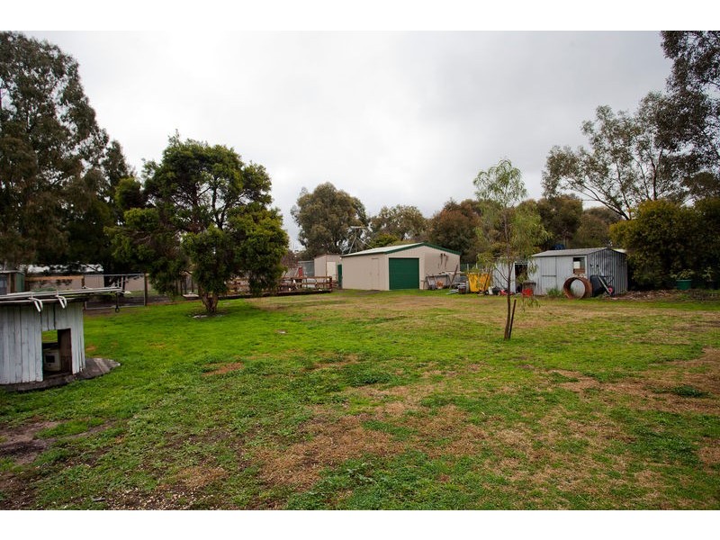 16 Rennie Street, Huntly VIC 3551