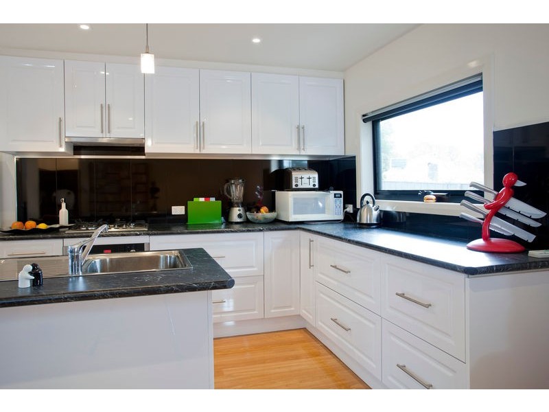 4 Wirth Street, Flora Hill VIC 3550