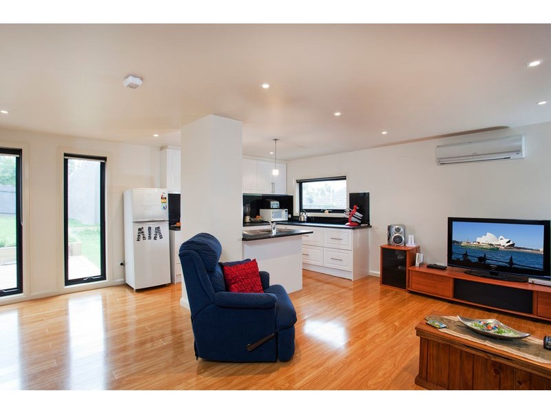 4 Wirth Street, Flora Hill VIC 3550