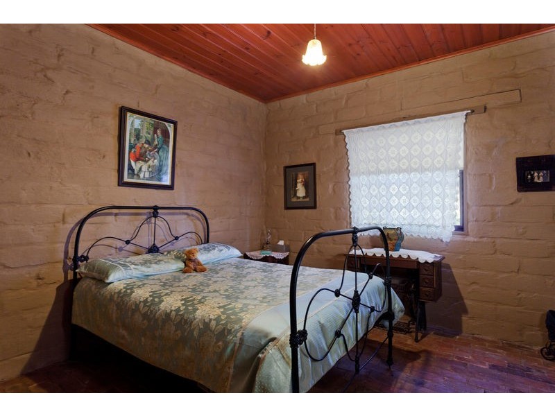 2 Splitters Lane, Junortoun VIC 3551