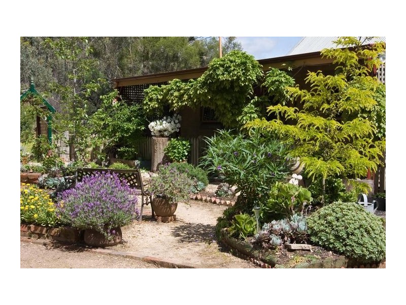 2 Splitters Lane, Junortoun VIC 3551