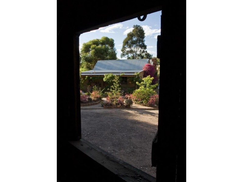 2 Splitters Lane, Junortoun VIC 3551