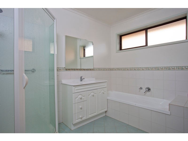 7 Beaumont Court, Flora Hill VIC 3550