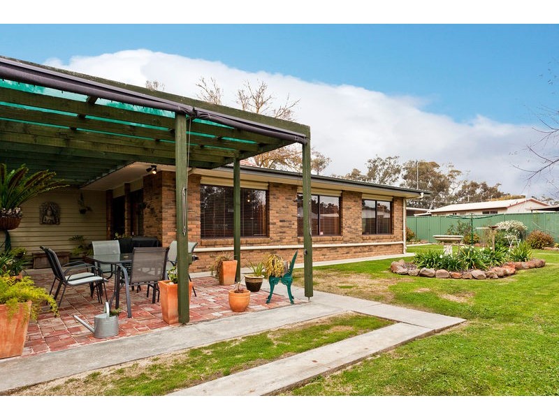 264 High Street, Kangaroo Flat VIC 3555