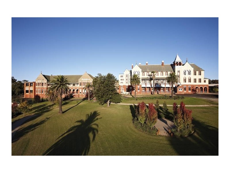 190 St Aidans Road, Kennington VIC 3550