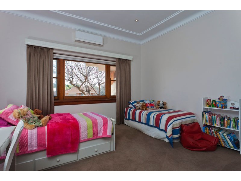 83 Sternberg Street, Kennington VIC 3550