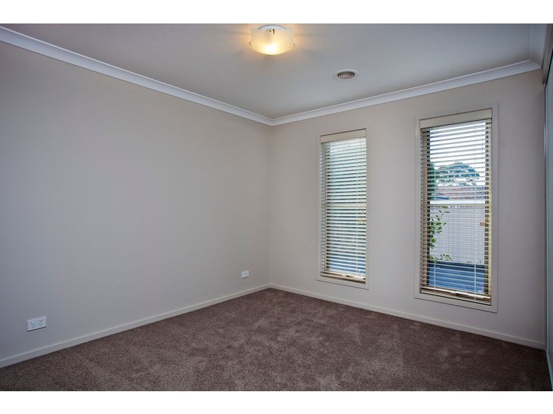2/189 High Street, Kangaroo Flat VIC 3555