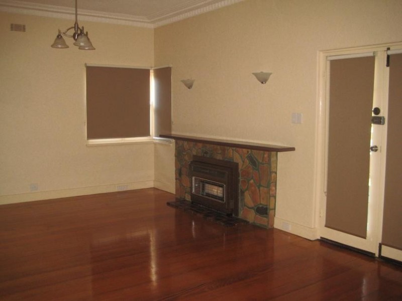 18 Maple Street, Golden Square VIC 3555