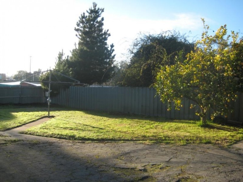 18 Maple Street, Golden Square VIC 3555