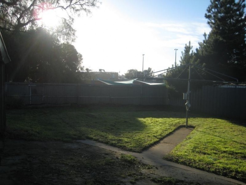 18 Maple Street, Golden Square VIC 3555