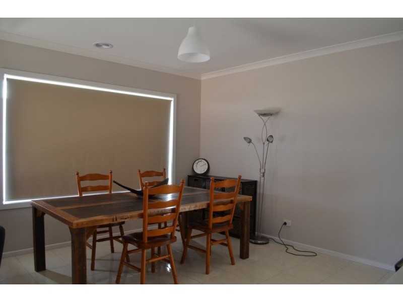 19 Arinya Close, Epsom VIC 3551