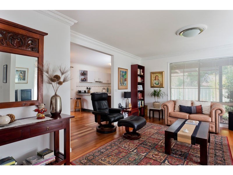 2/9 Laxdale Court, Kangaroo Flat VIC 3555
