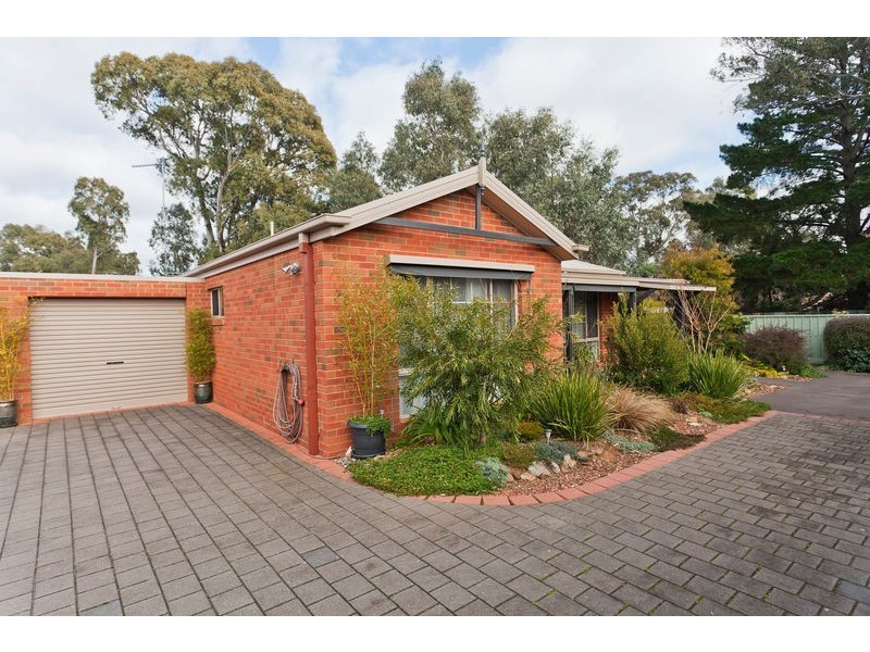 2/9 Laxdale Court, Kangaroo Flat VIC 3555